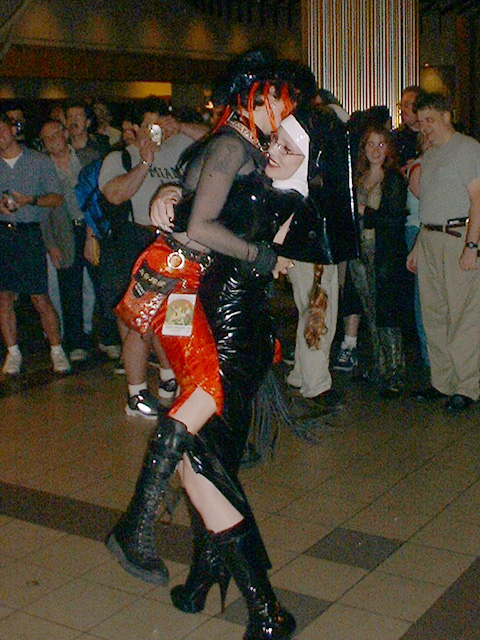 dagger&nun1.jpg